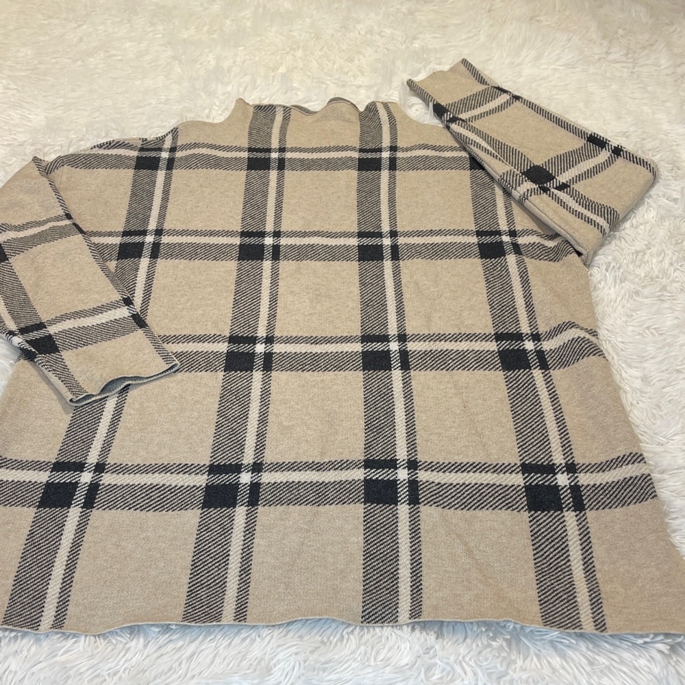 Max Studio Beige and Black Plaid Turtleneck/Standup neck Sweater WOMENS SIZE 1X